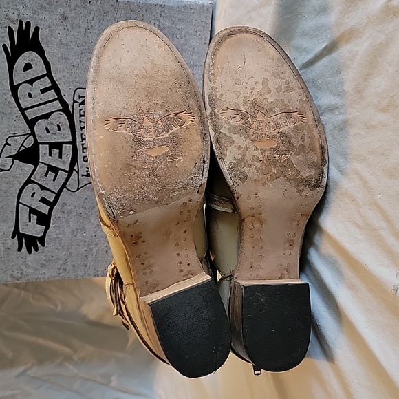 Women's FREEBIRD size 12 boots - Picture 5 of 9